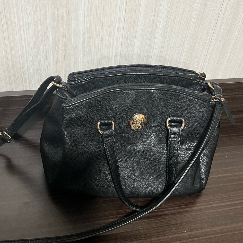 Tommy Hilfiger Black Pebbled Leather Handbag Gold Accents Multi Compartments